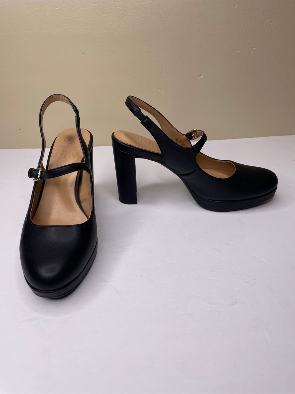 NATURALIZER Black BERLIN Mary Jane Slingback Block High Heels Pumps 6.5 M